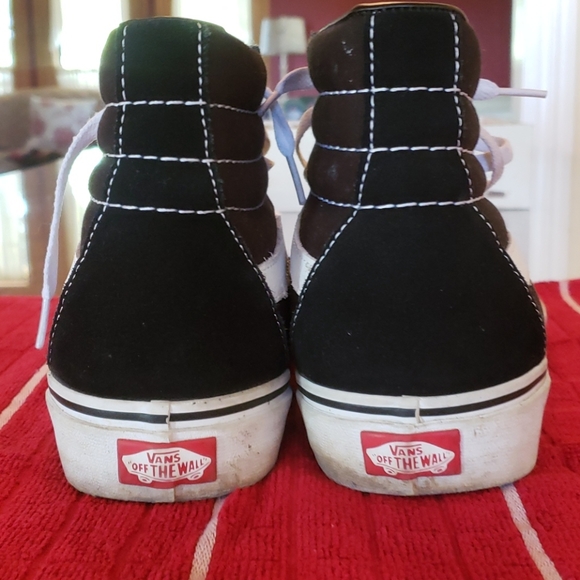 Vans - Picture 2 of 7
